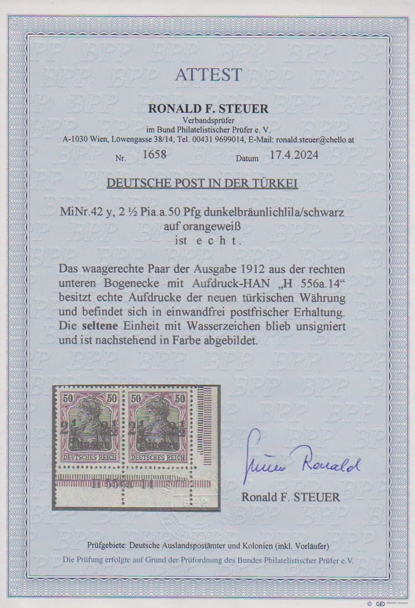 Los 940 - 2 1/2 Pia. schw./orangeweiß, tadellos postfrisches waagerechtes Eckrandpaar rechts unten mit voller Aufdruck-HAN "H 556a.14". Von dieser Marke sind schon ungebrauchte Einzelstücke kaum zu finden, ein perfektes postfrisches HAN-Paar stellt eine Türkei-Rarität dar. Fotoattest Steuer. Mi. "-.-"